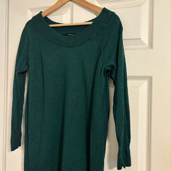 Torrid boat neck sweater, size 0. Dark green. - Picture 3 of 3